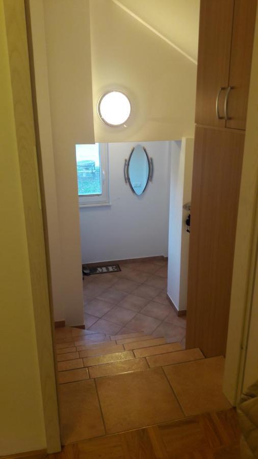 Apartment Kranj - Huge Terrace, Free P, Wi - Fi, Ac Exterior foto