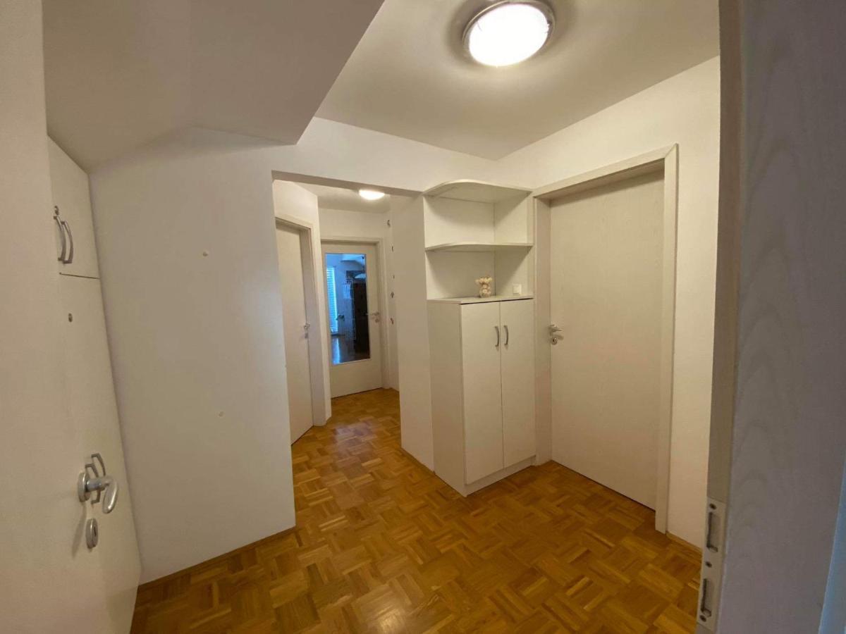 Apartment Kranj - Huge Terrace, Free P, Wi - Fi, Ac Exterior foto